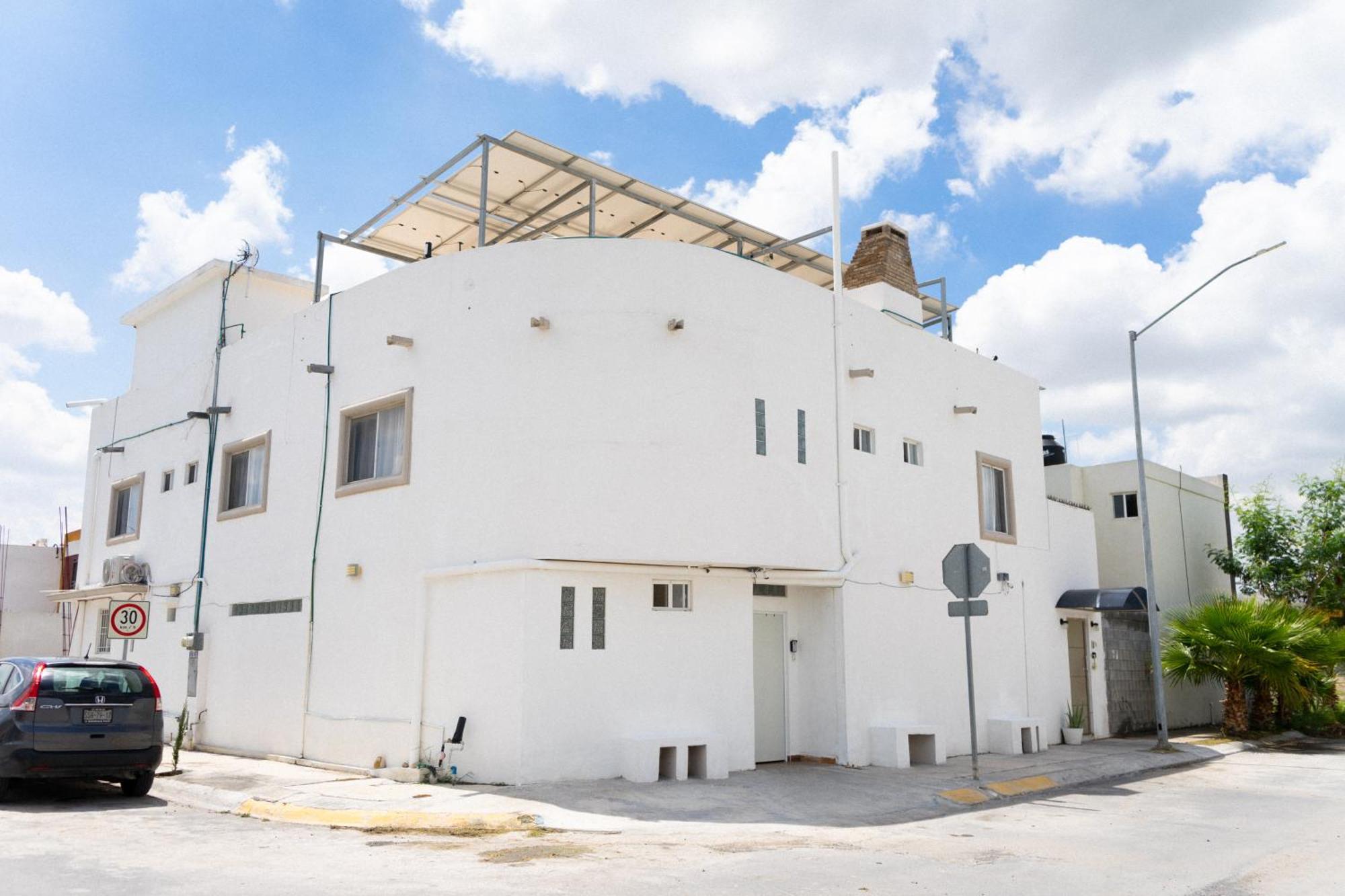 Suites Apodaca Esterno foto
