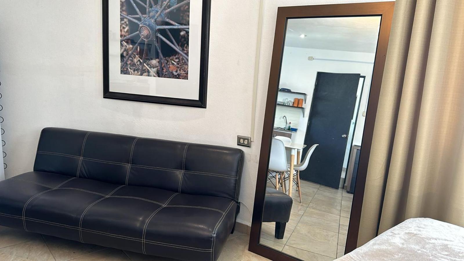 Suites Apodaca Esterno foto