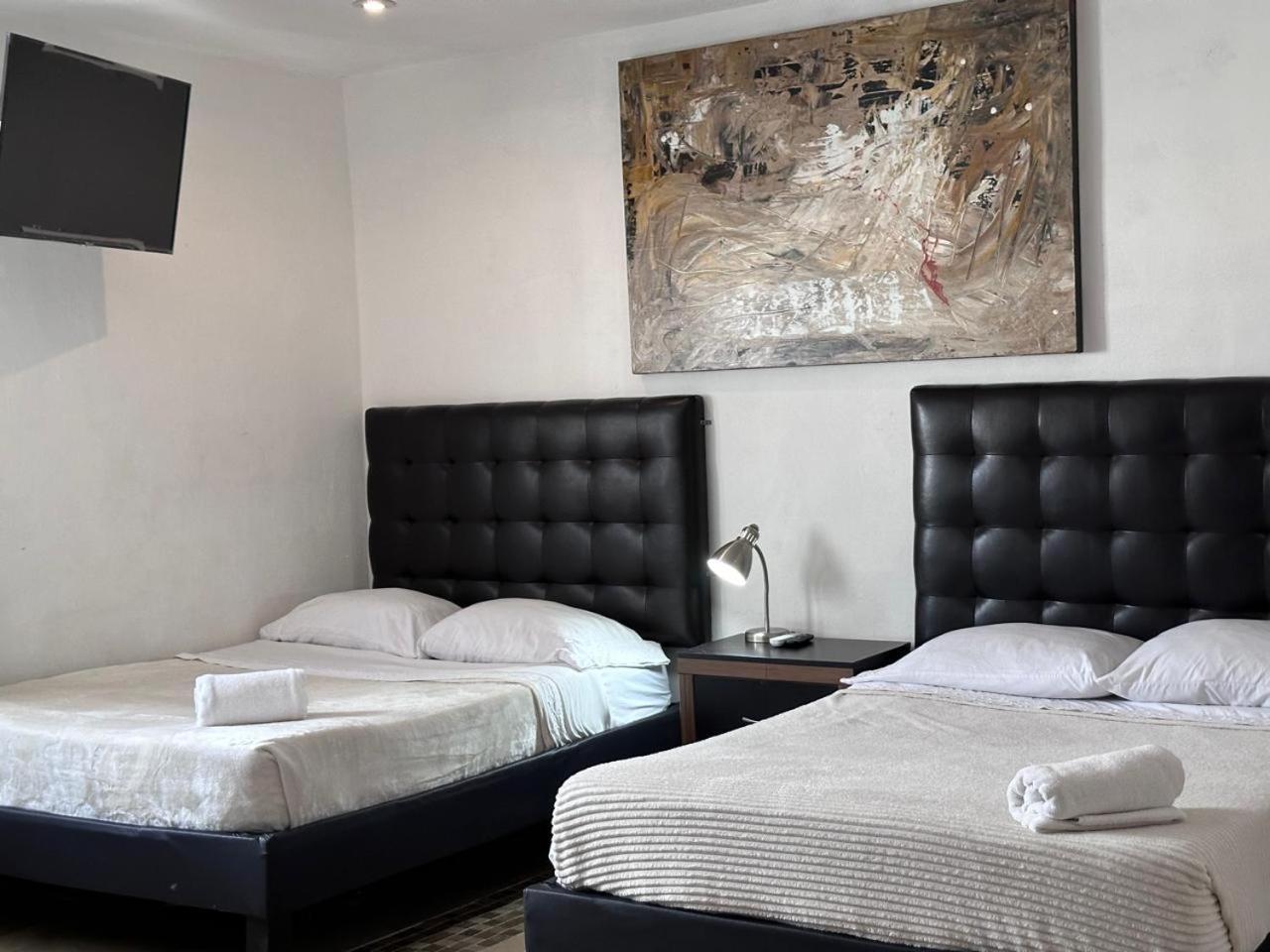 Suites Apodaca Esterno foto